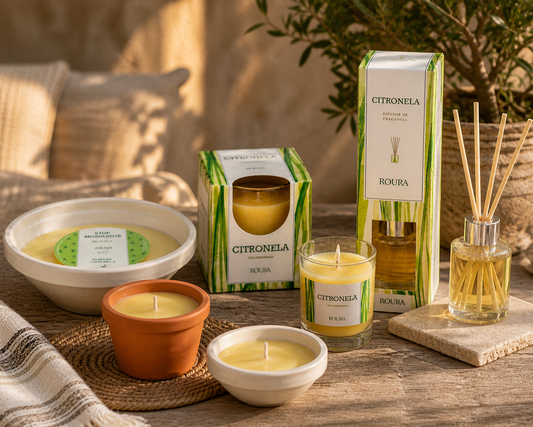 Doftljus Citronella i terrakottaskål 75×220 mm (vit) från Roura