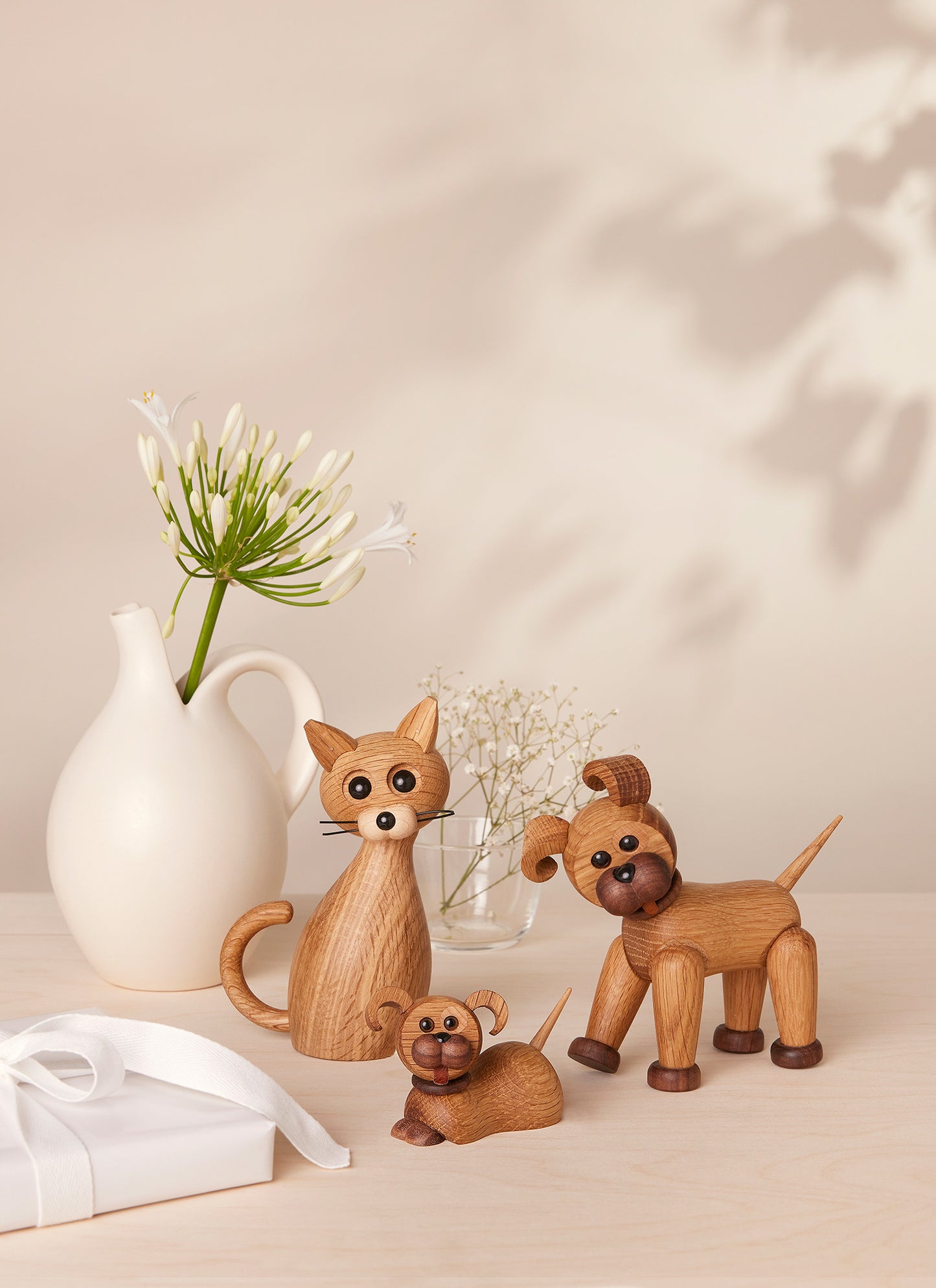 Happy – Trähund Dekoration 13,5 cm FSC®