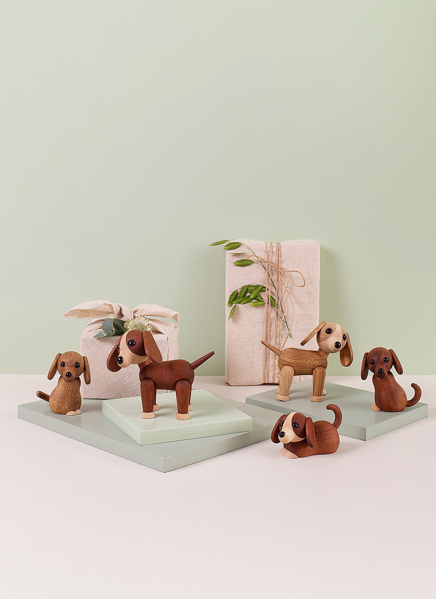 Twix – Trähund Dekoration 11 cm FSC®