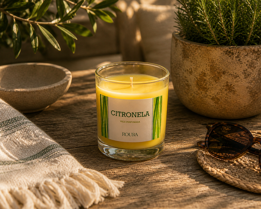 Doftljus Citronella i glas 83×70 mm från Roura