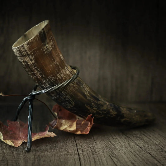 Dryckeshorn med smideställ, 350 ml