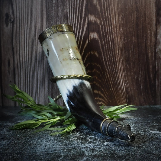 Dryckeshorn Bärsärk med hornställ