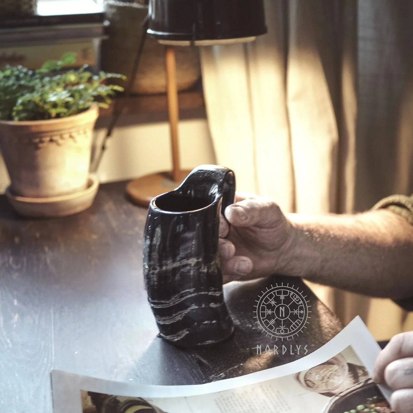 Stor kaffemugg i horn, 350 ml