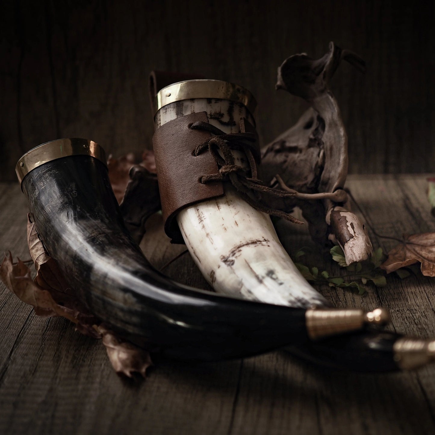 Dryckeshorn med mässingsdekor, ca 250ml